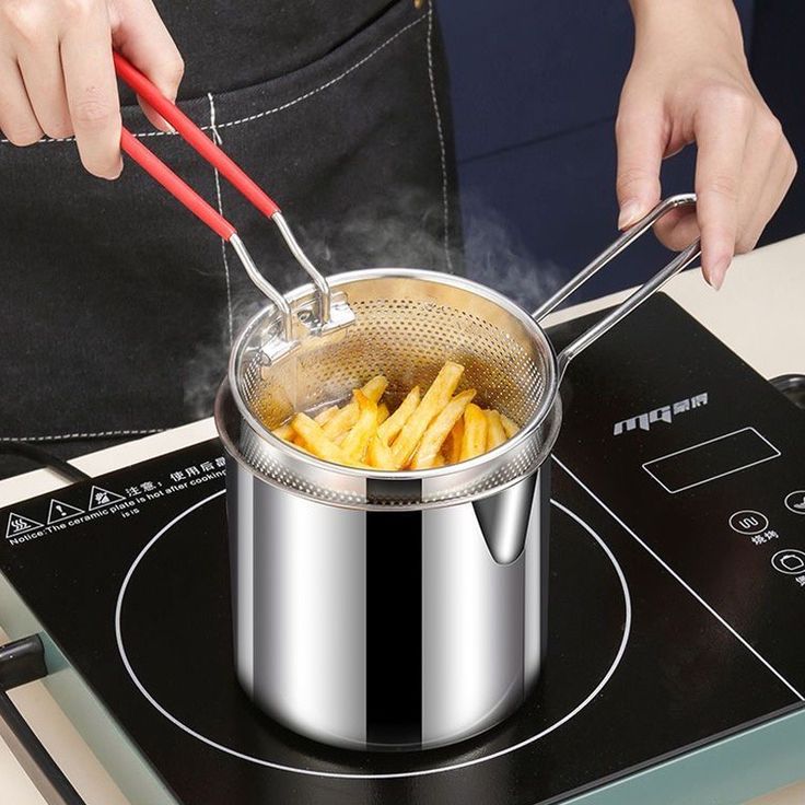 Stainless Steel Deep Fryer Frying Pot With Strainer